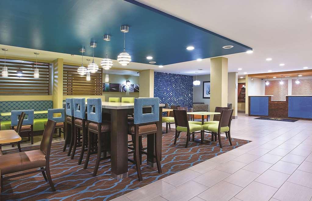 La Quinta Inn By Wyndham Pigeon Forge-Dollywood Интерьер фото