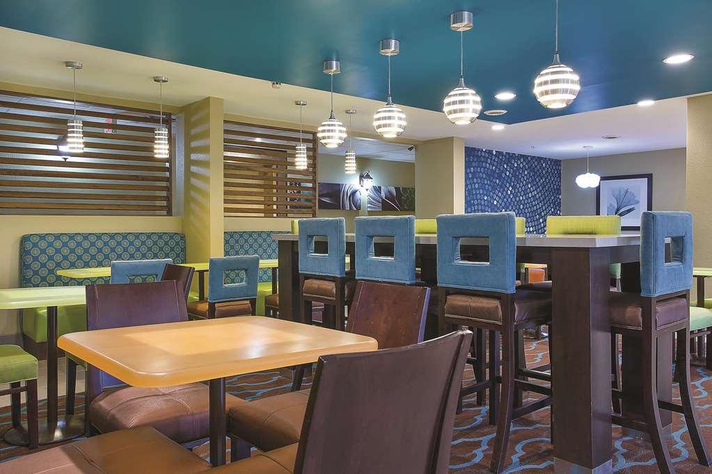 La Quinta Inn By Wyndham Pigeon Forge-Dollywood Интерьер фото