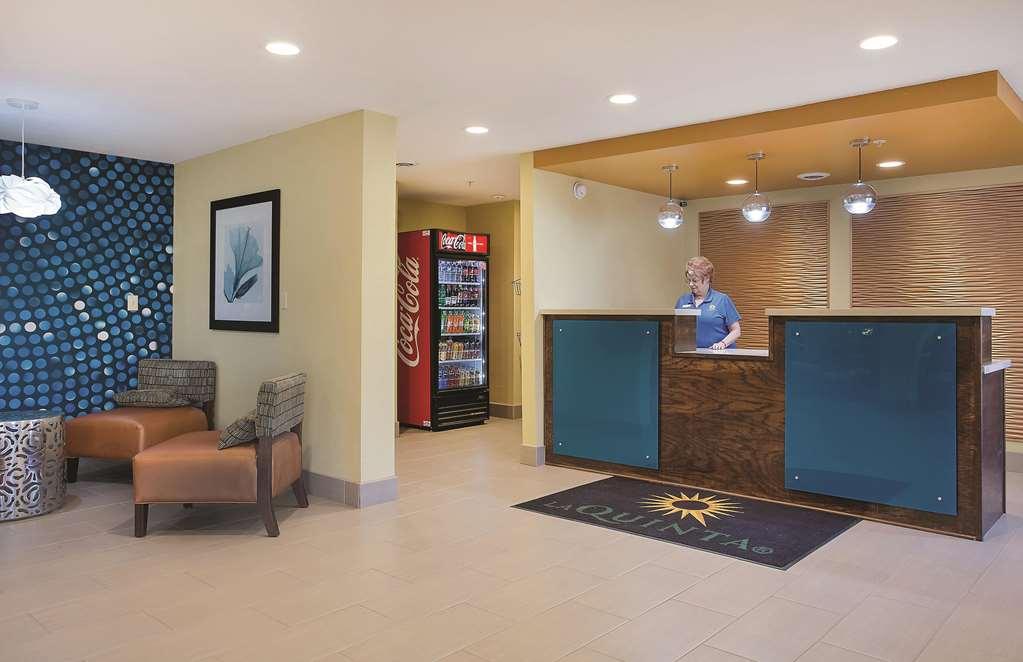 La Quinta Inn By Wyndham Pigeon Forge-Dollywood Интерьер фото