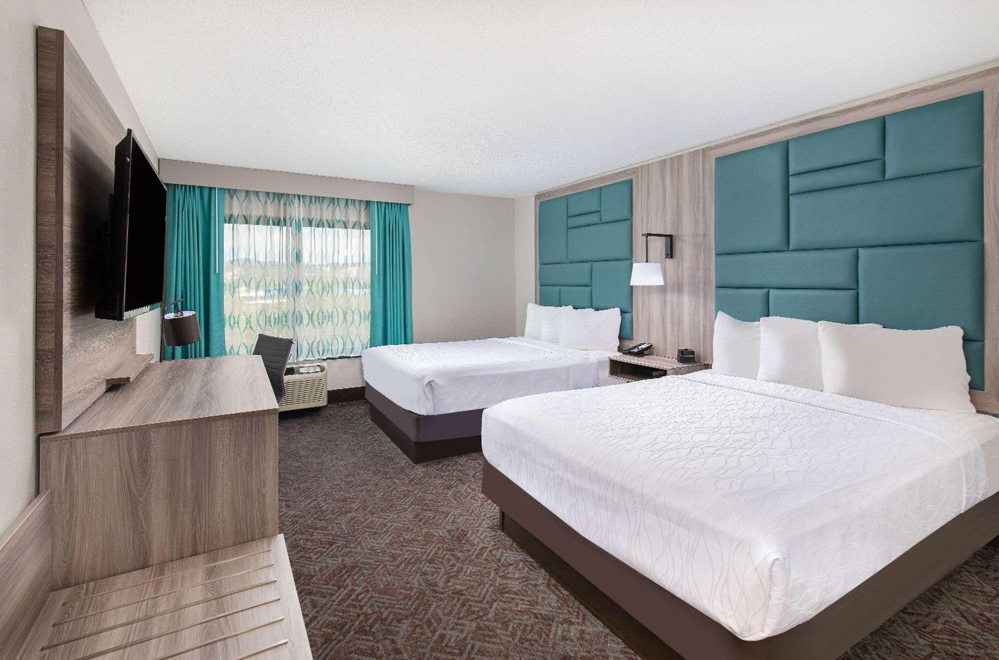 La Quinta Inn By Wyndham Pigeon Forge-Dollywood Экстерьер фото